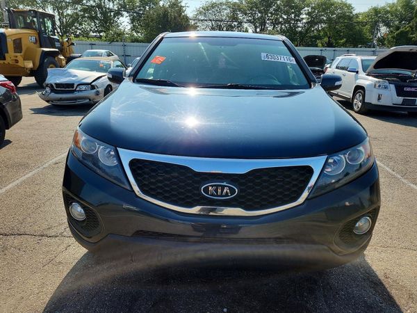 2013 KIA SORENTO Base / LX