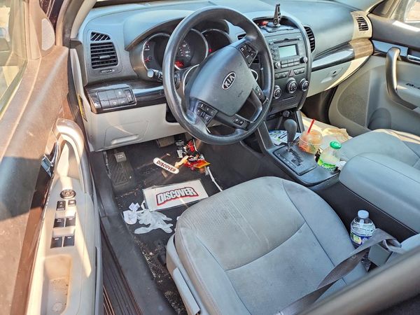 2013 KIA SORENTO Base / LX