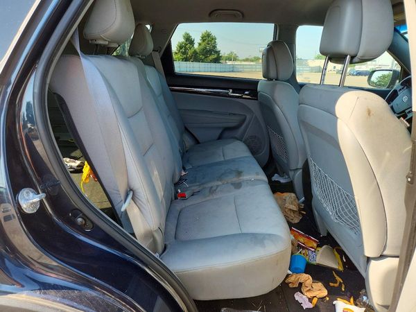 2013 KIA SORENTO Base / LX