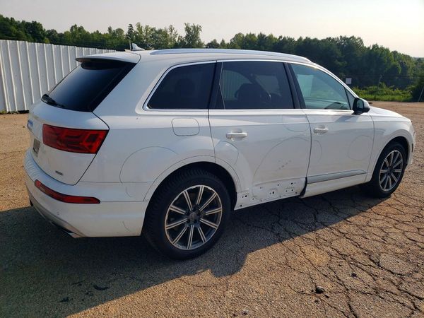 2017 AUDI Q7 quattro Premium