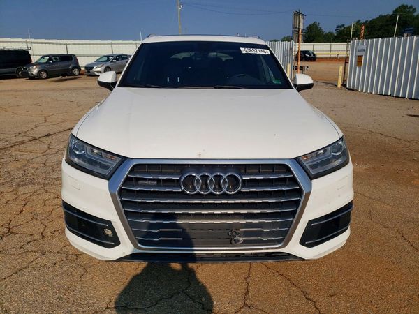 2017 AUDI Q7 quattro Premium