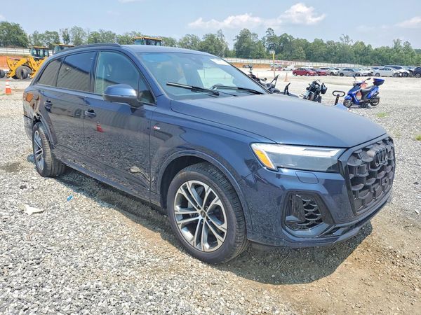 2026 AUDI Q7 quattro Premium
