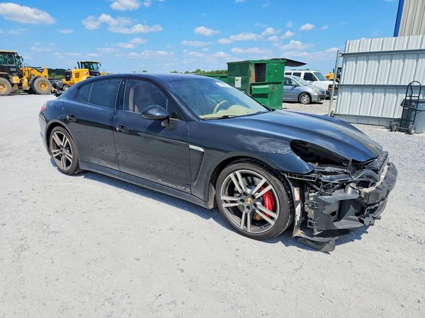 2013 PORSCHE PANAMERA