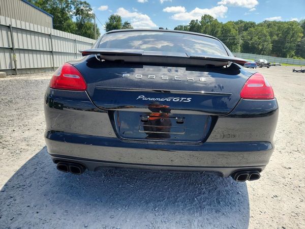 2013 PORSCHE PANAMERA