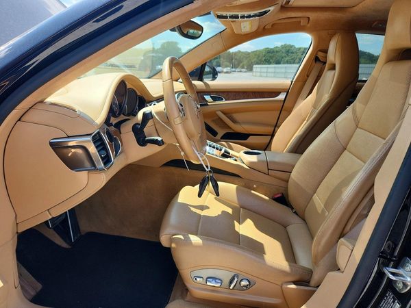 2013 PORSCHE PANAMERA