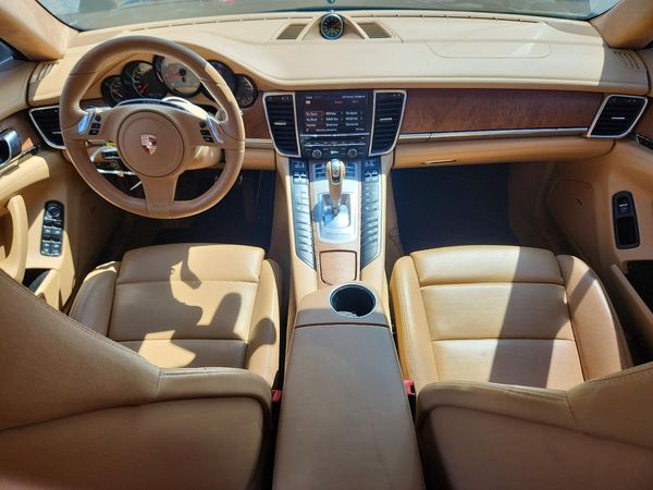 2013 PORSCHE PANAMERA