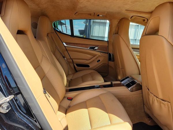2013 PORSCHE PANAMERA