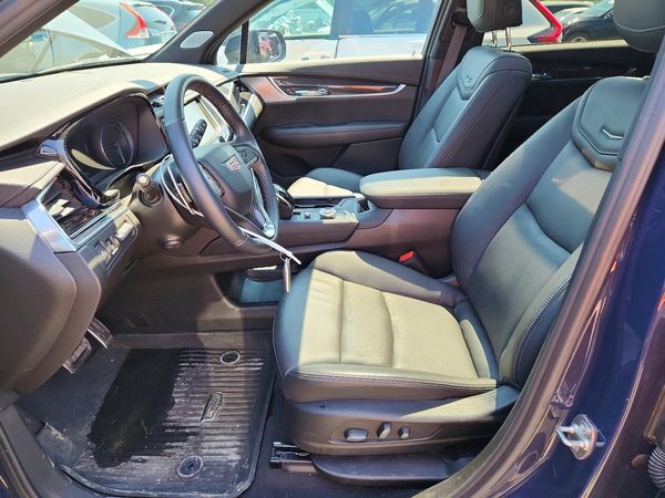 2025 CADILLAC XT6 Sport