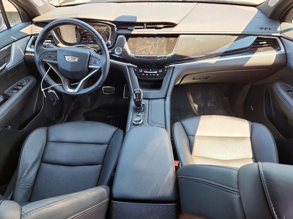 2025 CADILLAC XT6 Sport