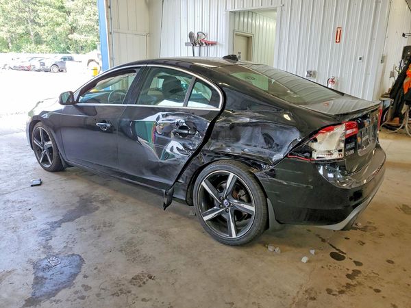 2016 VOLVO S60