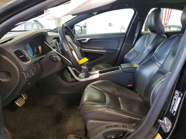 2016 VOLVO S60