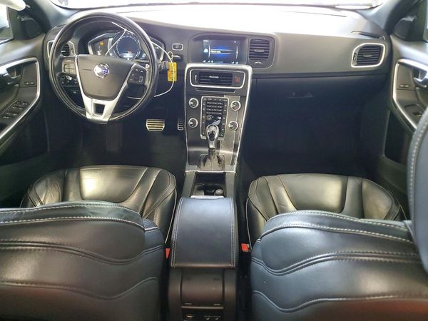2016 VOLVO S60