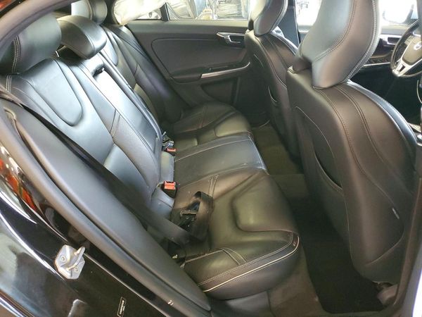 2016 VOLVO S60