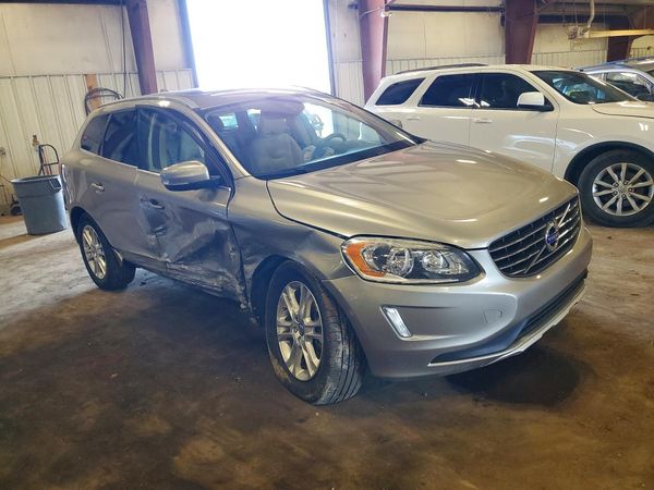 2015 VOLVO XC60