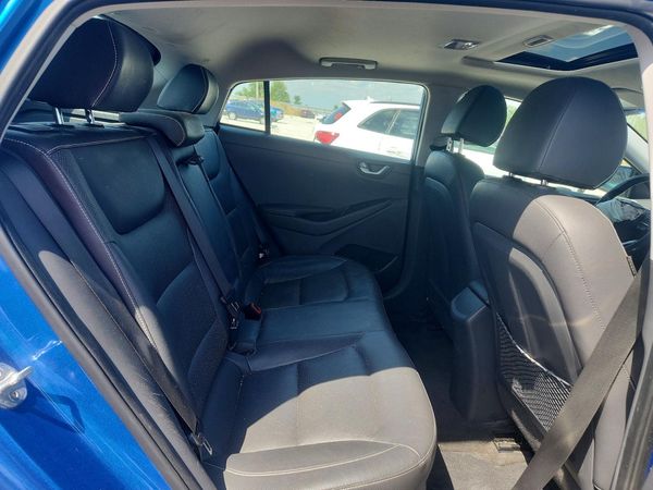 2018 HYUNDAI IONIQ Limited (HEV)