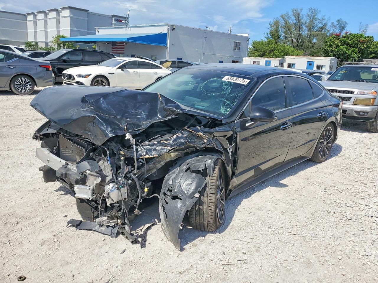 2022 HYUNDAI SONATA Limited — Front 3/4