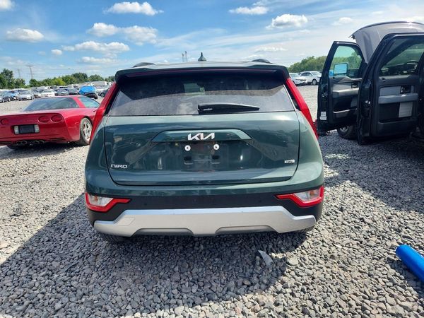 2025 KIA NIRO