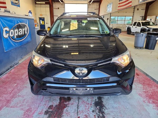 2018 TOYOTA RAV4 LE