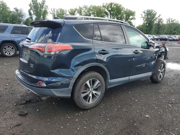 2018 TOYOTA RAV4 Adventure/XLE