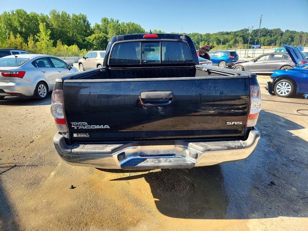 2014 TOYOTA TACOMA Delux Grade