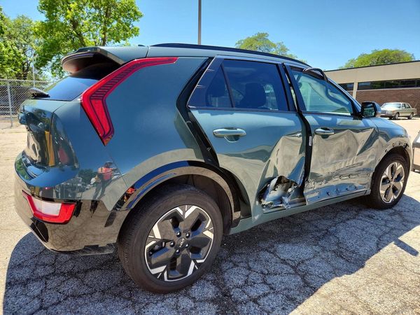 2023 KIA NIRO Wind