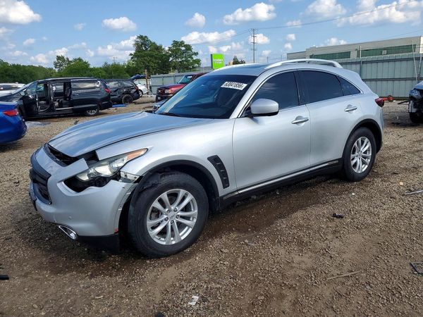 2016 INFINITI QX70