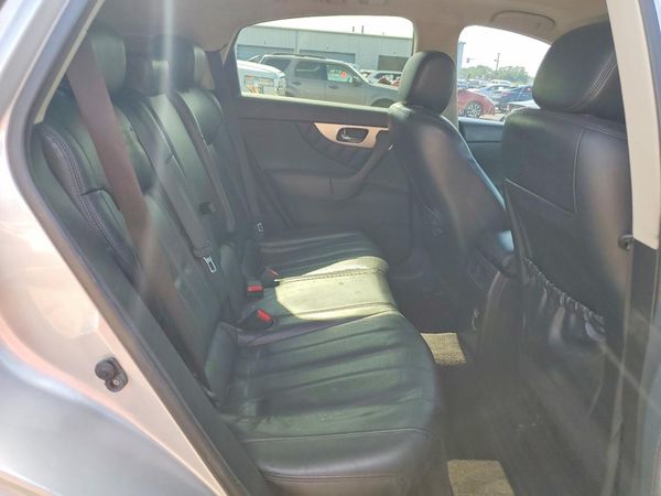 2016 INFINITI QX70