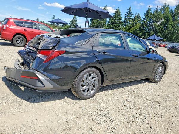 2024 HYUNDAI ELANTRA