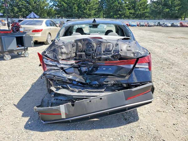 2024 HYUNDAI ELANTRA