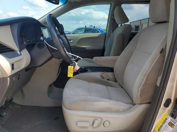 2015 TOYOTA SIENNA