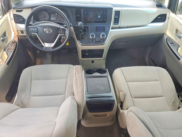 2015 TOYOTA SIENNA