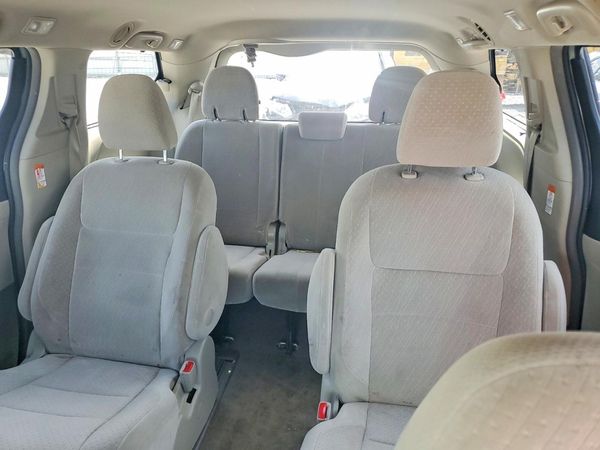 2015 TOYOTA SIENNA