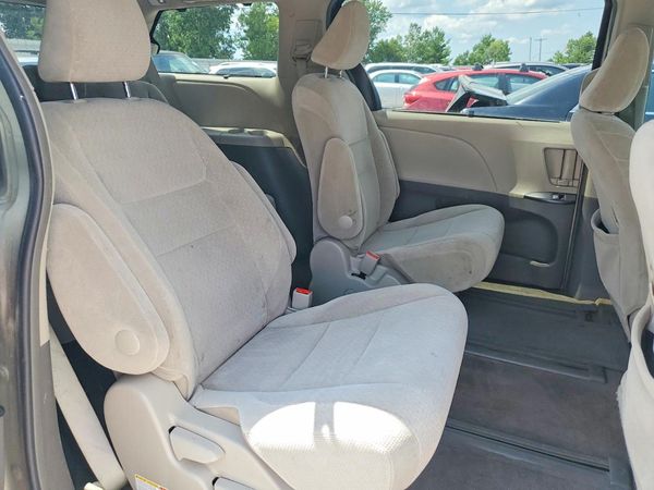 2015 TOYOTA SIENNA