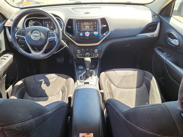 2015 JEEP CHEROKEE LATITUDE 4X4