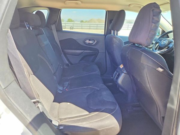 2015 JEEP CHEROKEE LATITUDE 4X4