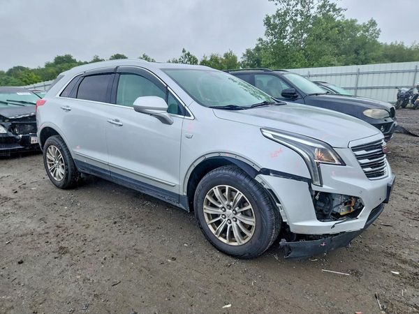 2017 CADILLAC XT5 Luxury