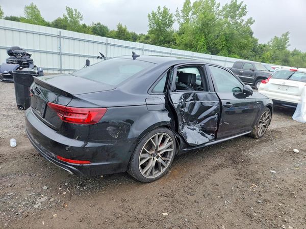 2019 AUDI A4 quattro Premium Plus