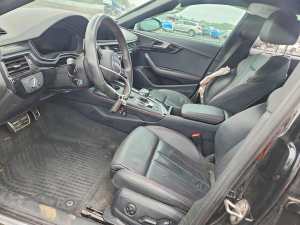 2019 AUDI A4 quattro Premium Plus