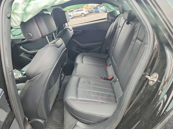 2019 AUDI A4 quattro Premium Plus