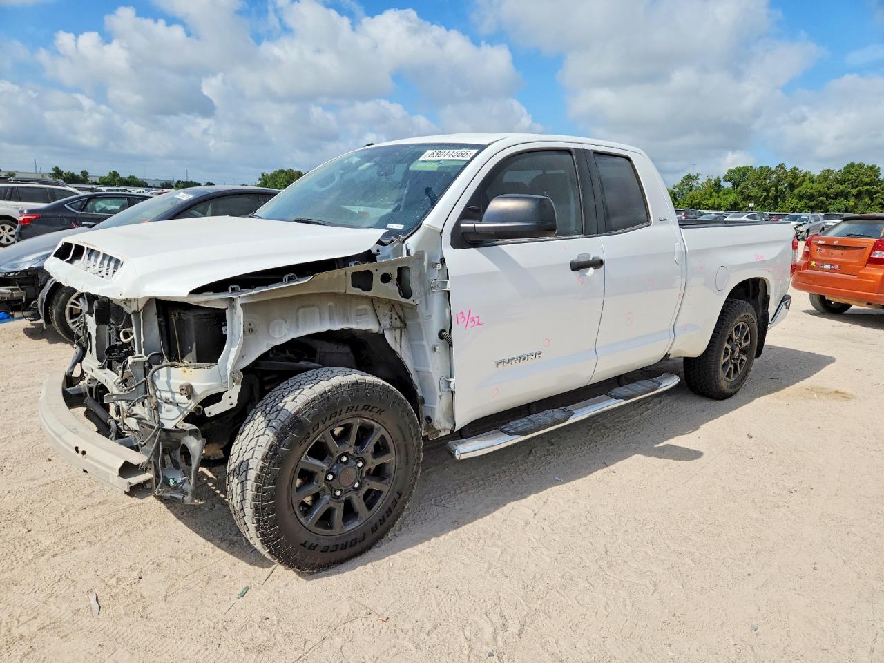 2017 TOYOTA TUNDRA SR/SR5