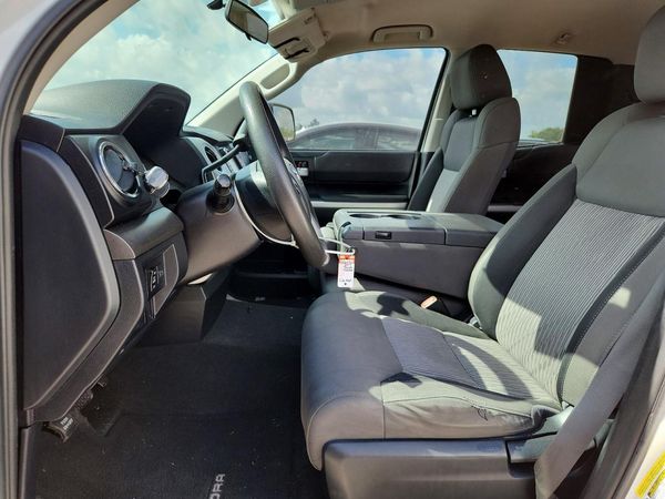 2017 TOYOTA TUNDRA SR/SR5