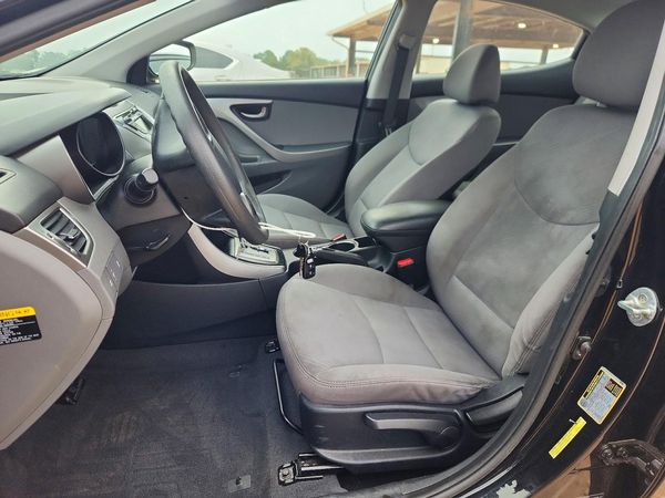 2013 HYUNDAI ELANTRA