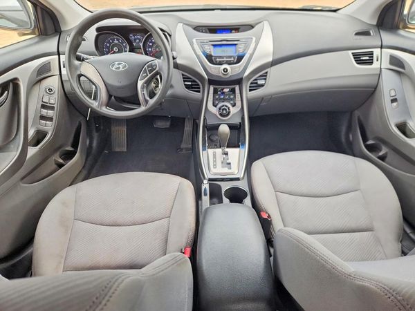2013 HYUNDAI ELANTRA