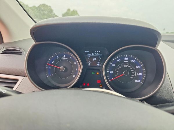 2013 HYUNDAI ELANTRA