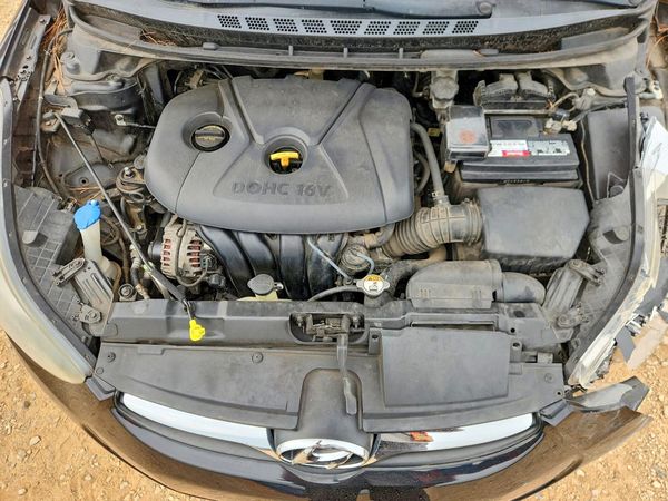 2013 HYUNDAI ELANTRA