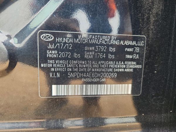 2013 HYUNDAI ELANTRA