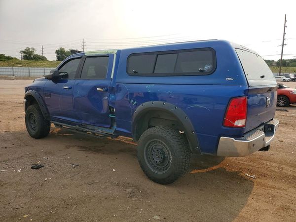 2015 RAM 2500 SLT CREW CAB 4X4