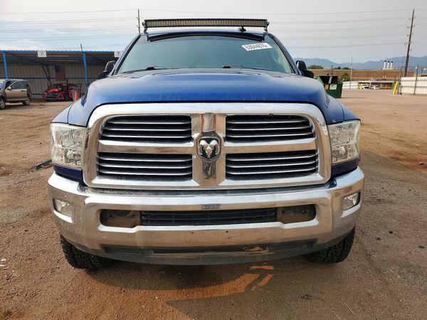 2015 RAM 2500 SLT CREW CAB 4X4
