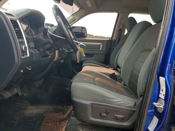 2015 RAM 2500 SLT CREW CAB 4X4