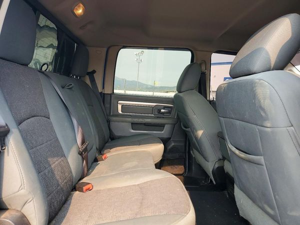 2015 RAM 2500 SLT CREW CAB 4X4